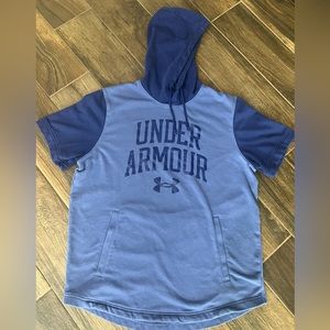 Men’s Short sleeve under armour hoodie, size large
